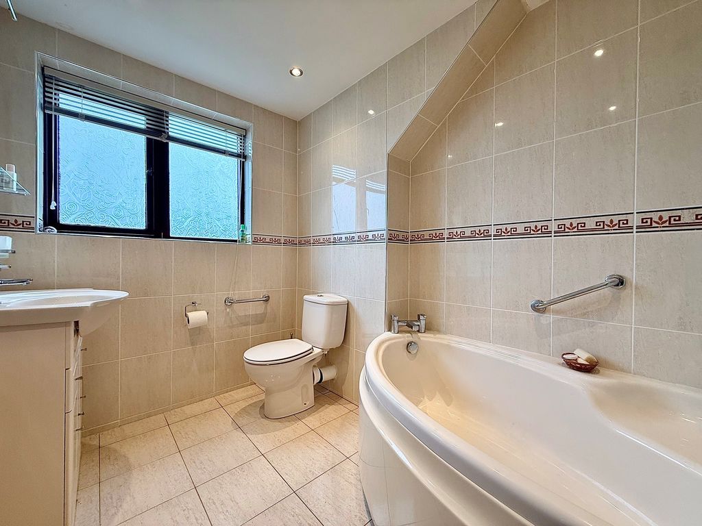 Additional image 16 of 4 bed villa for saleSeabank Road, Prestwick KA9