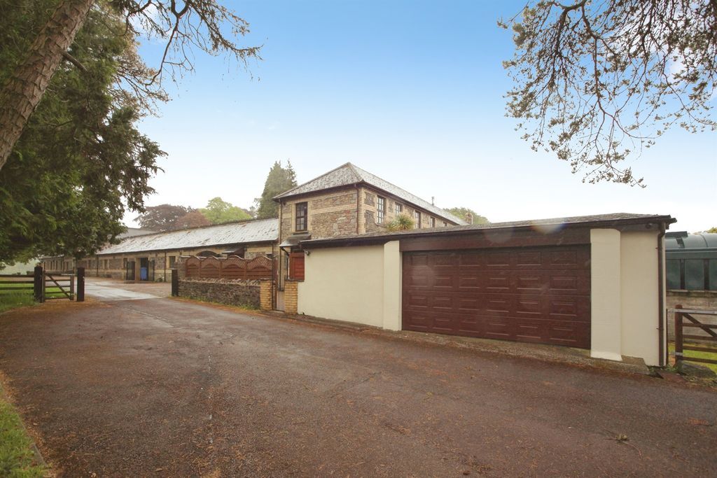 Additional image 33 of 4 bed barn conversion for saleHenstaff Court, Pontyclun CF72