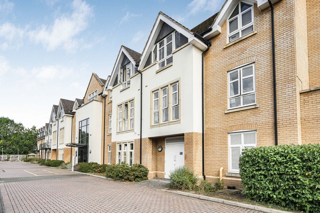 2 bed flat for saleThe Moors, Kidlington OX5