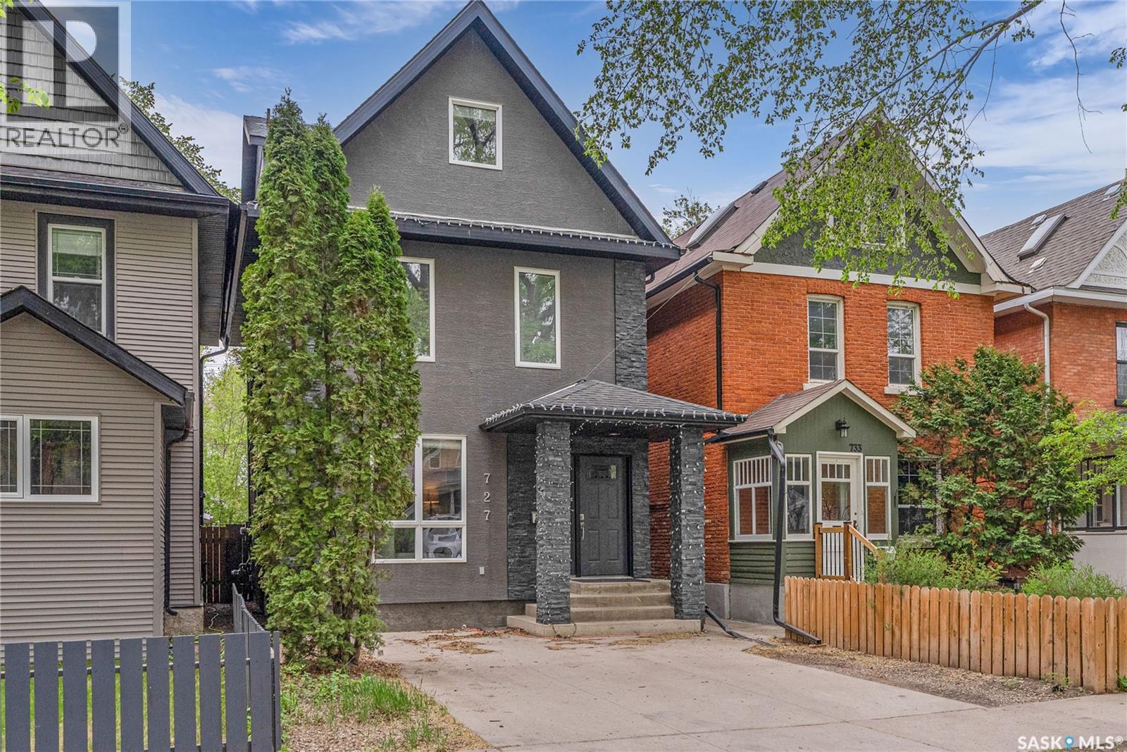 727 6th Avenue N, Saskatoon, SK, S7K2S8