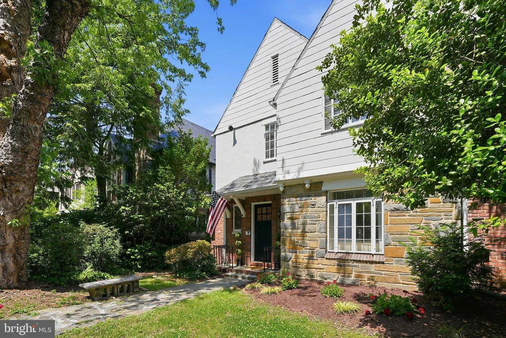 Additional image 2 of 3721 Massachusetts Avenue NW, Washington, DC 20016