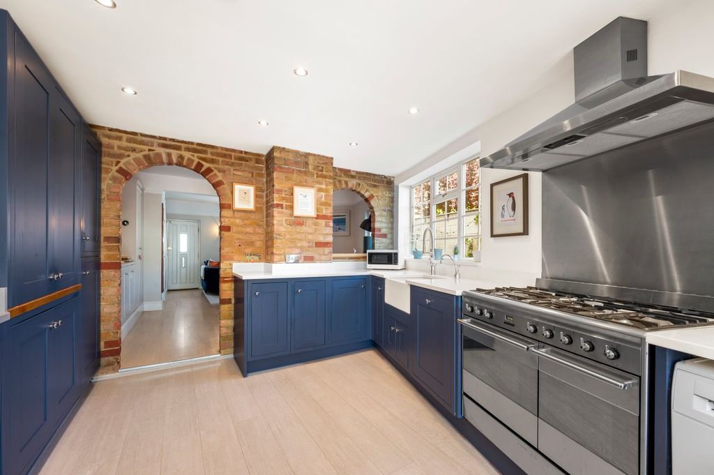 Additional image 5 of 3 bed terraced house for saleGlencoe Road, Weybridge KT13