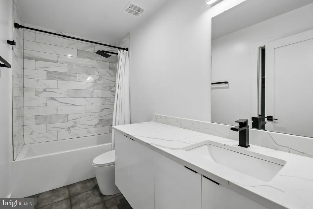 Additional image 13 of 1019 17th Place NE Unit 103, Washington, DC 20002