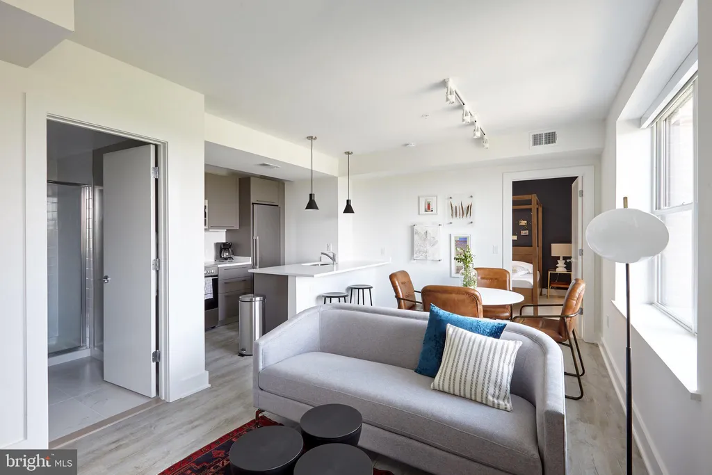 Additional image 8 of 816 Potomac Avenue SE Unit 402, Washington, DC 20003