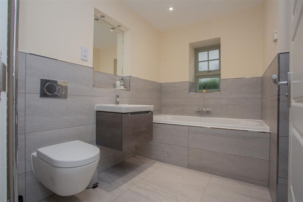 Additional image 22 of 5 bed detached house for saleVawser Crescent, Peterborough PE3