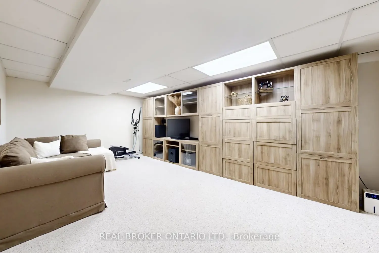Additional image 13 of 12 Woodglen Way