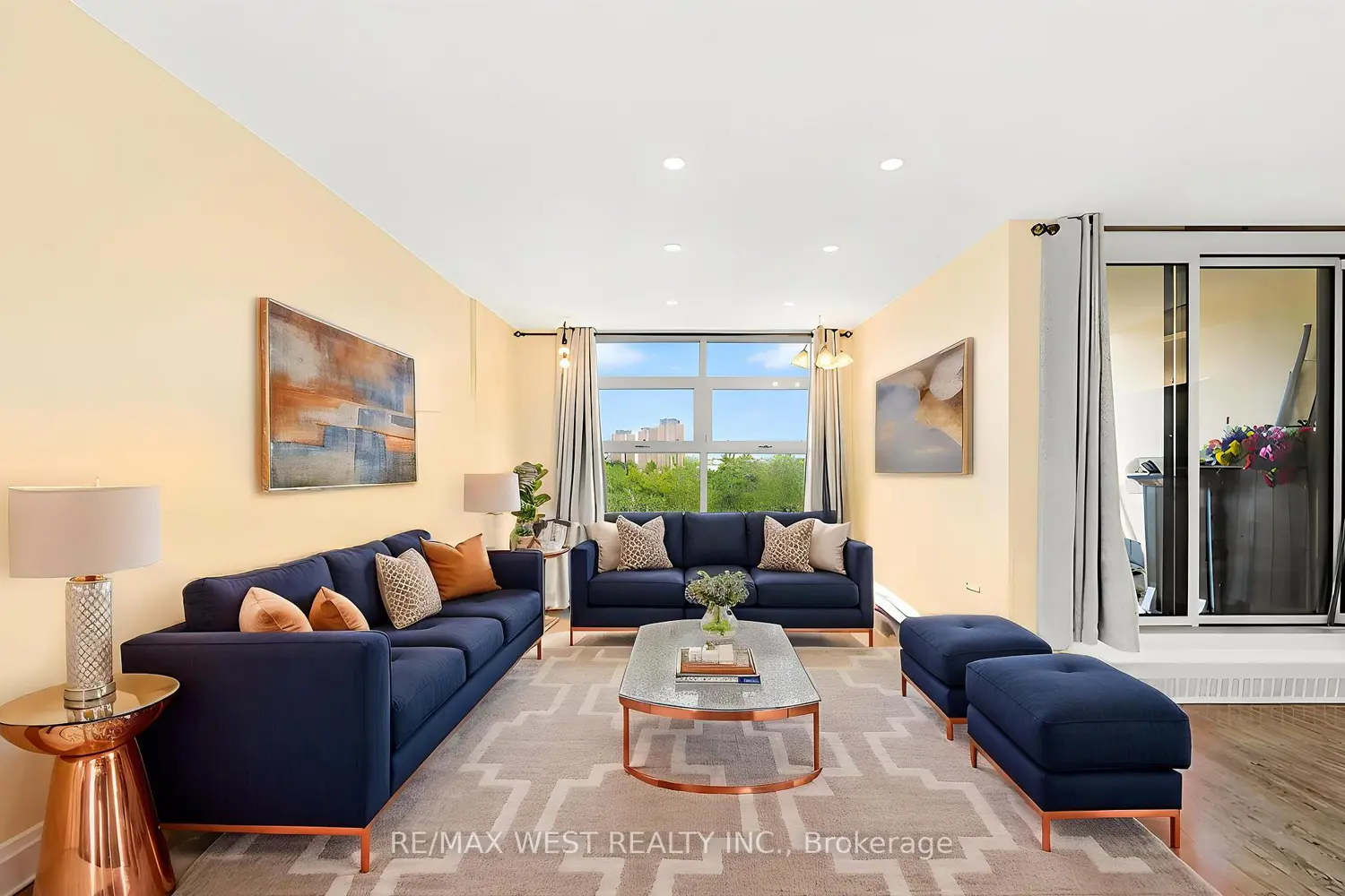 335 Driftwood Avenue 709 photo 3