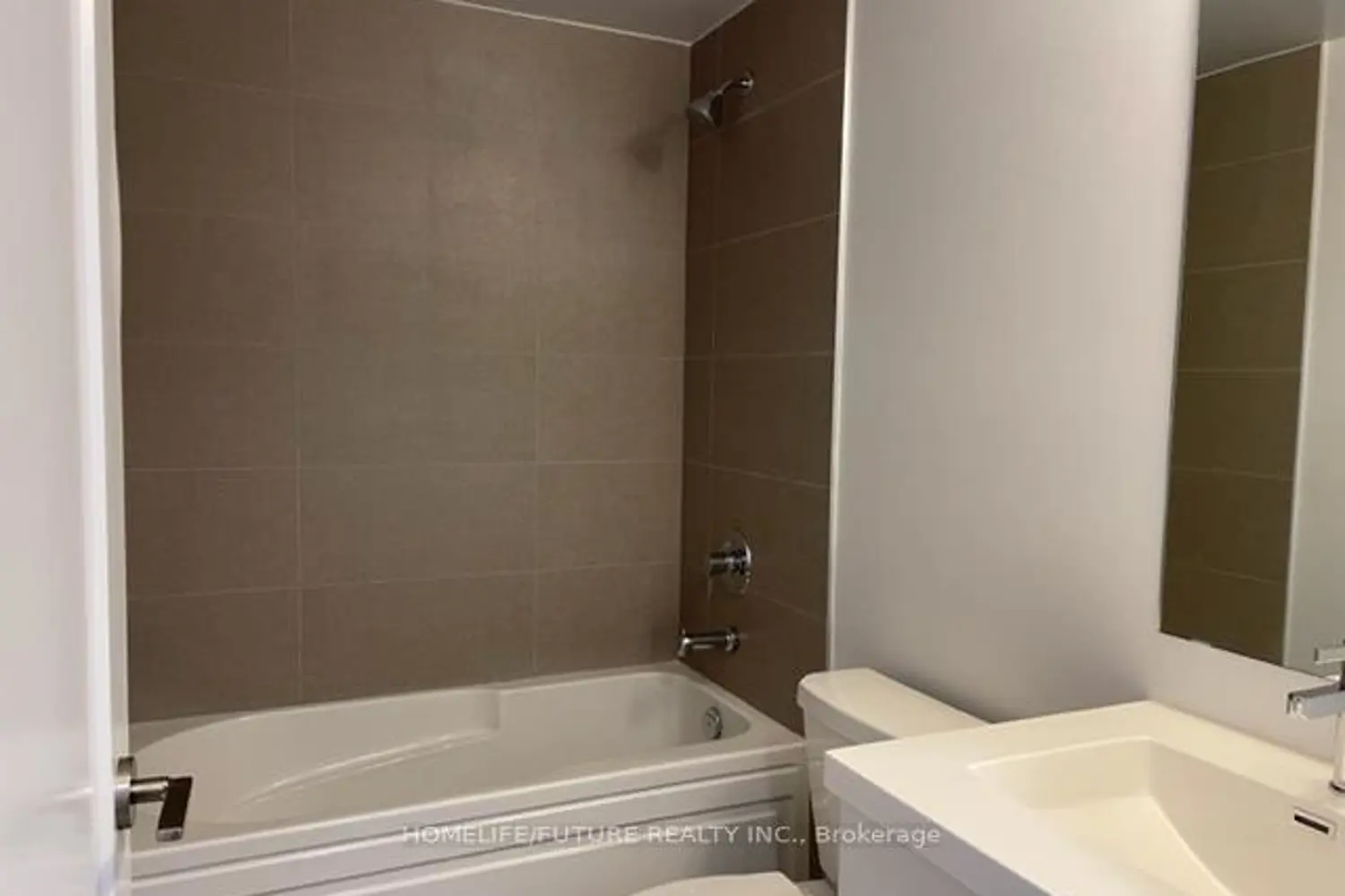 Additional image 12 of 2550 Simcoe Street 407