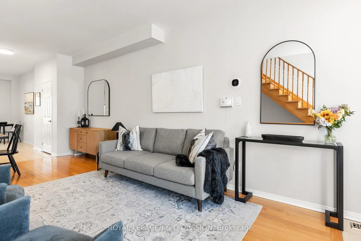 446 Sammon Avenue photo 3