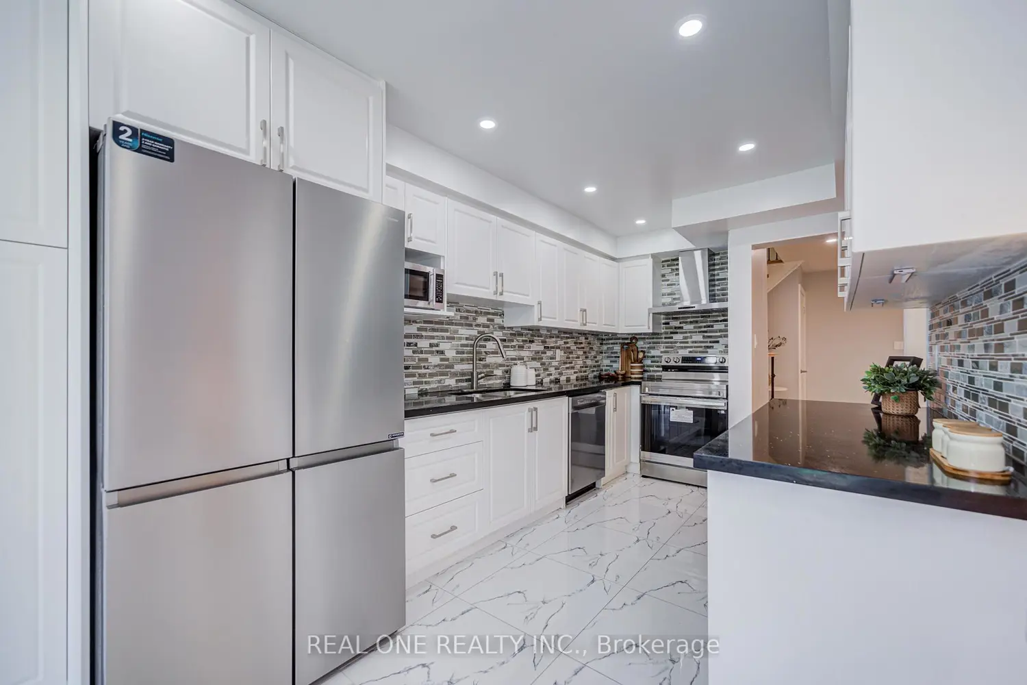 Additional image 4 of 111 Viscount Drive