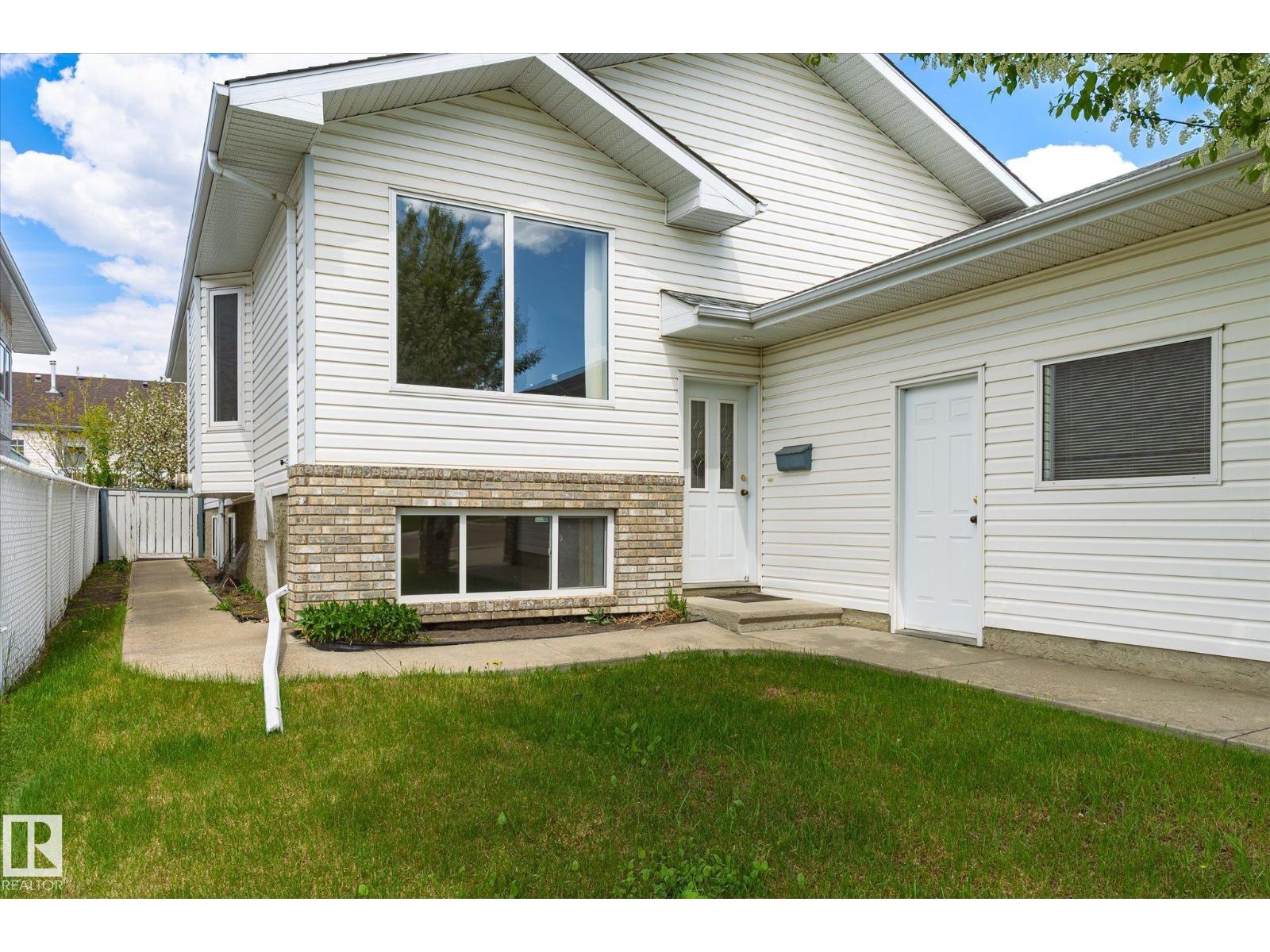 Additional image 4 of 8604 157 Avenue NW, Edmonton, AB, T5Z3B3