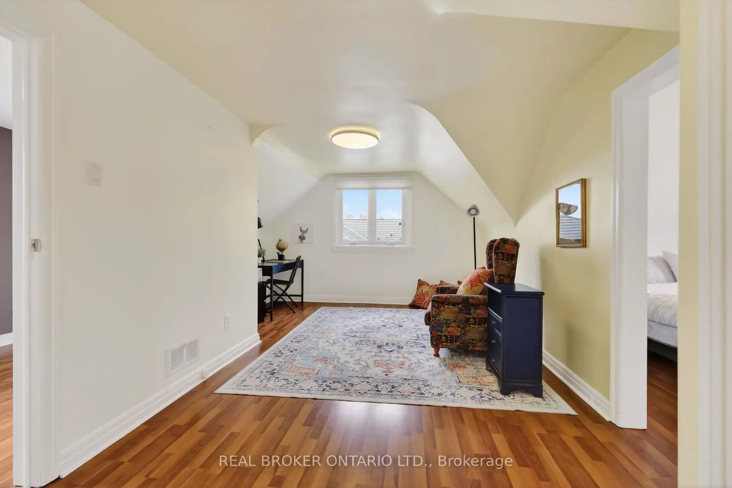 Additional image 10 of 1572 Dorion Avenue