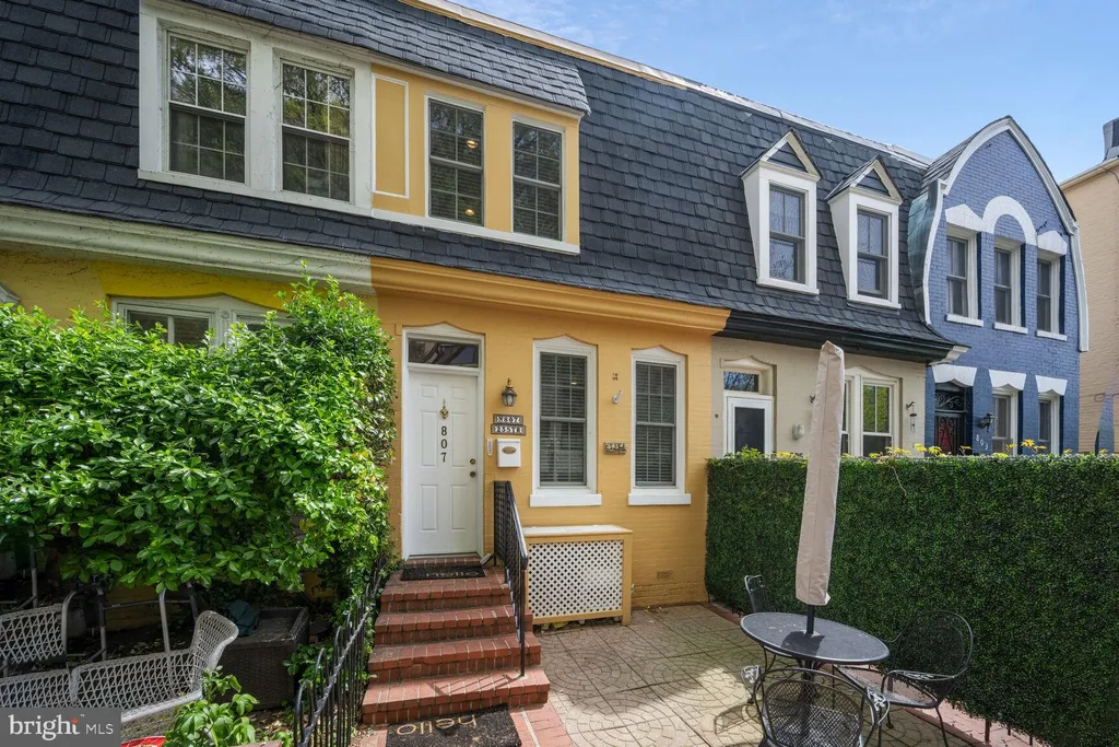 Additional image 15 of 807 25th Street NW, Washington, DC 20037