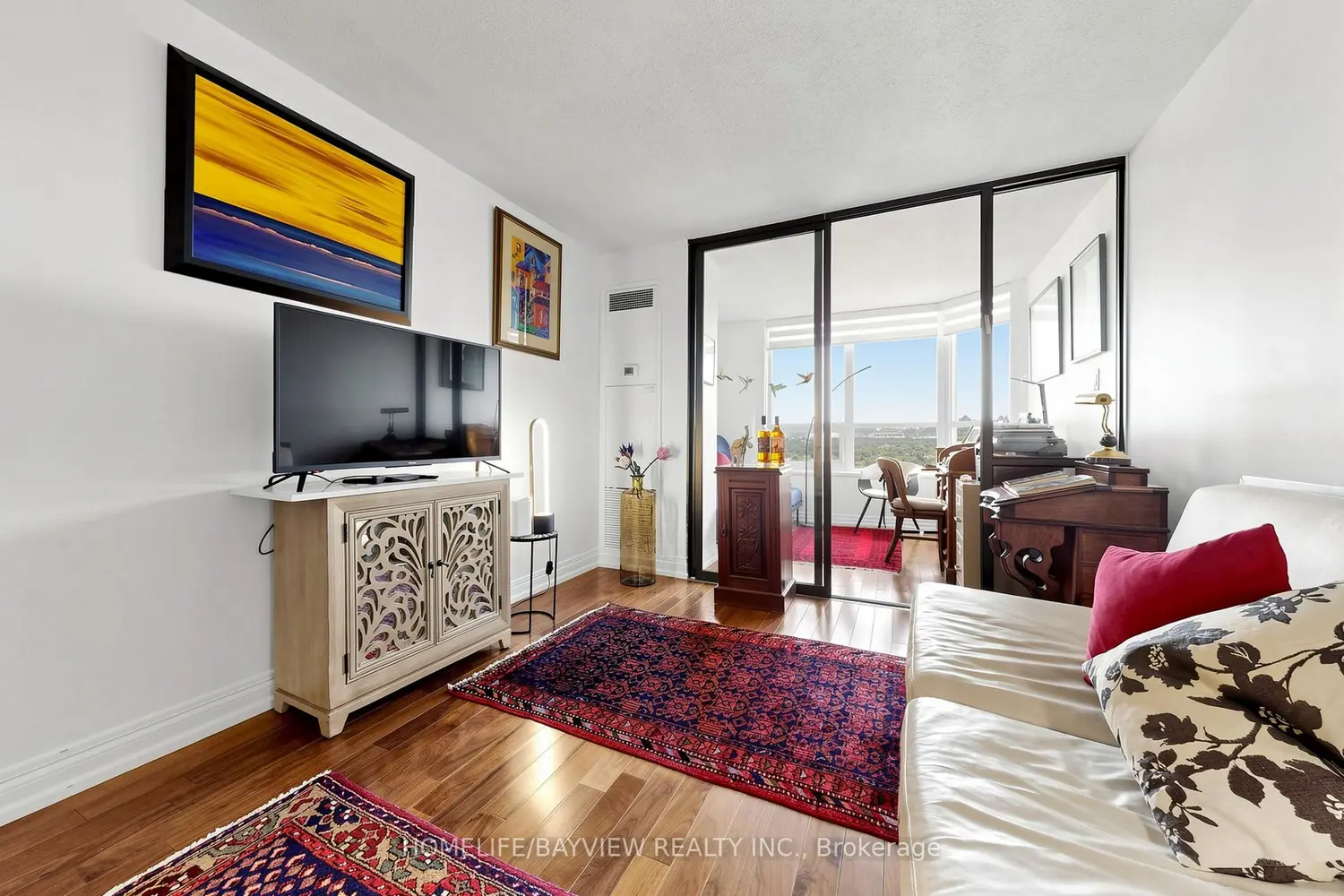 Additional image 9 of 7601 Bathurst Street 902