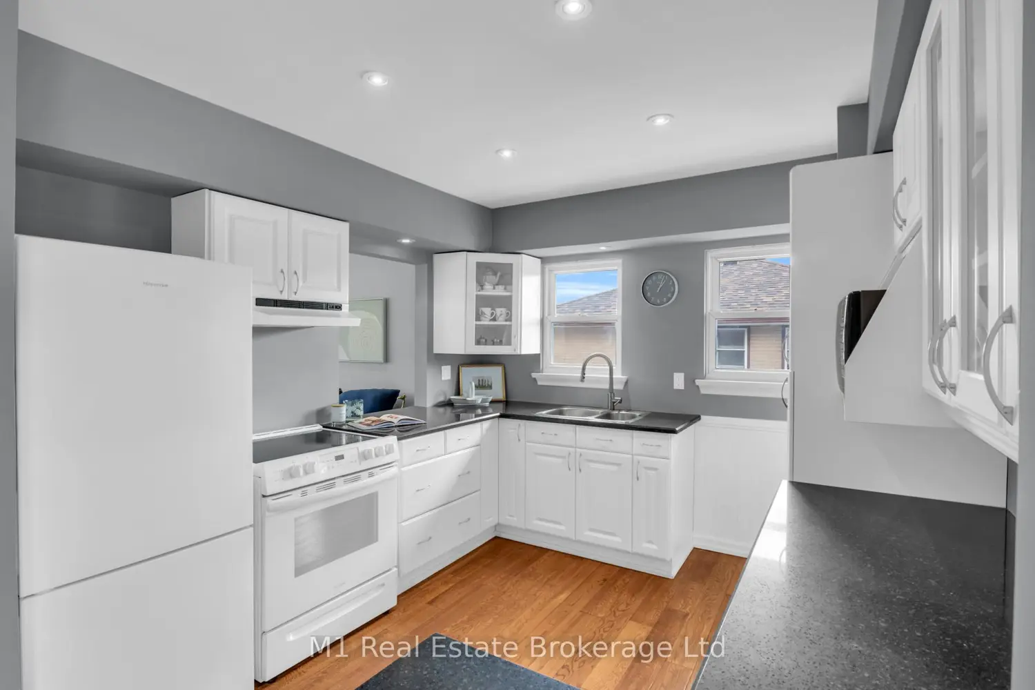 148 Victoria Road photo 4