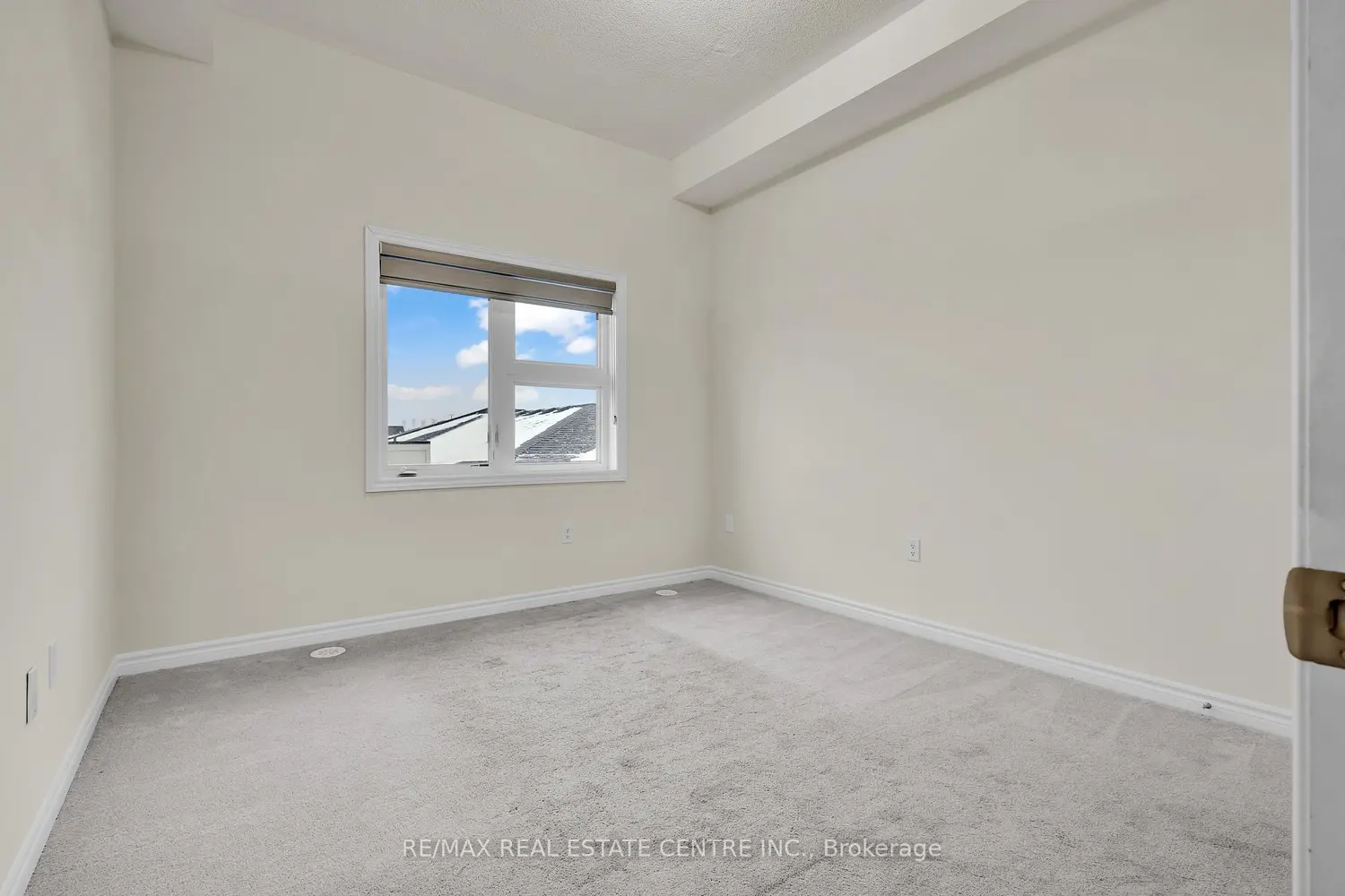 Additional image 12 of 10 Halliford Place G-32 (312)