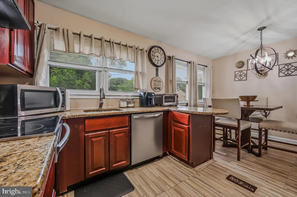 Additional image 9 of 103 Memorial Drive, New Castle, DE 19720