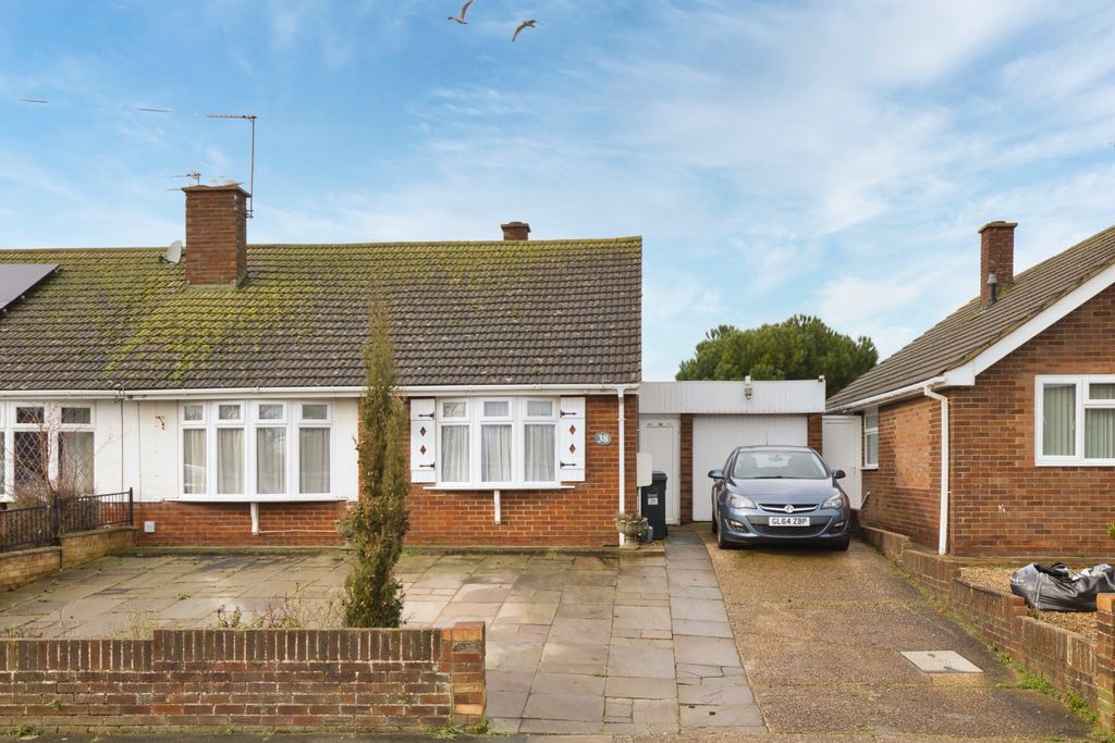 2 bed bungalow for saleLangdale Avenue, Ramsgate, Kent CT11