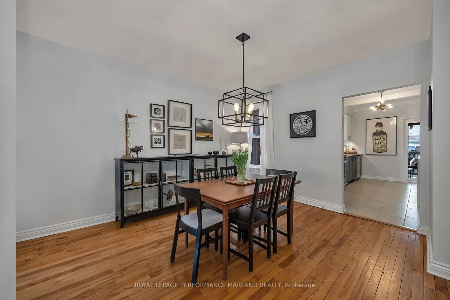 35 Strathcona Avenue photo 5