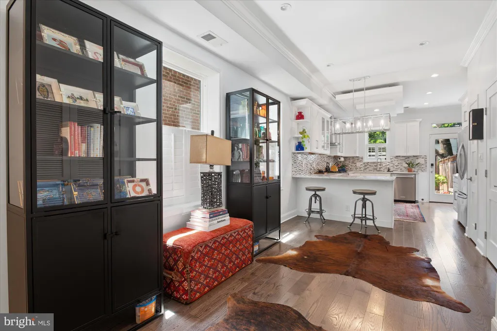 Additional image 11 of 1414 Columbia Street NW, Washington, DC 20001