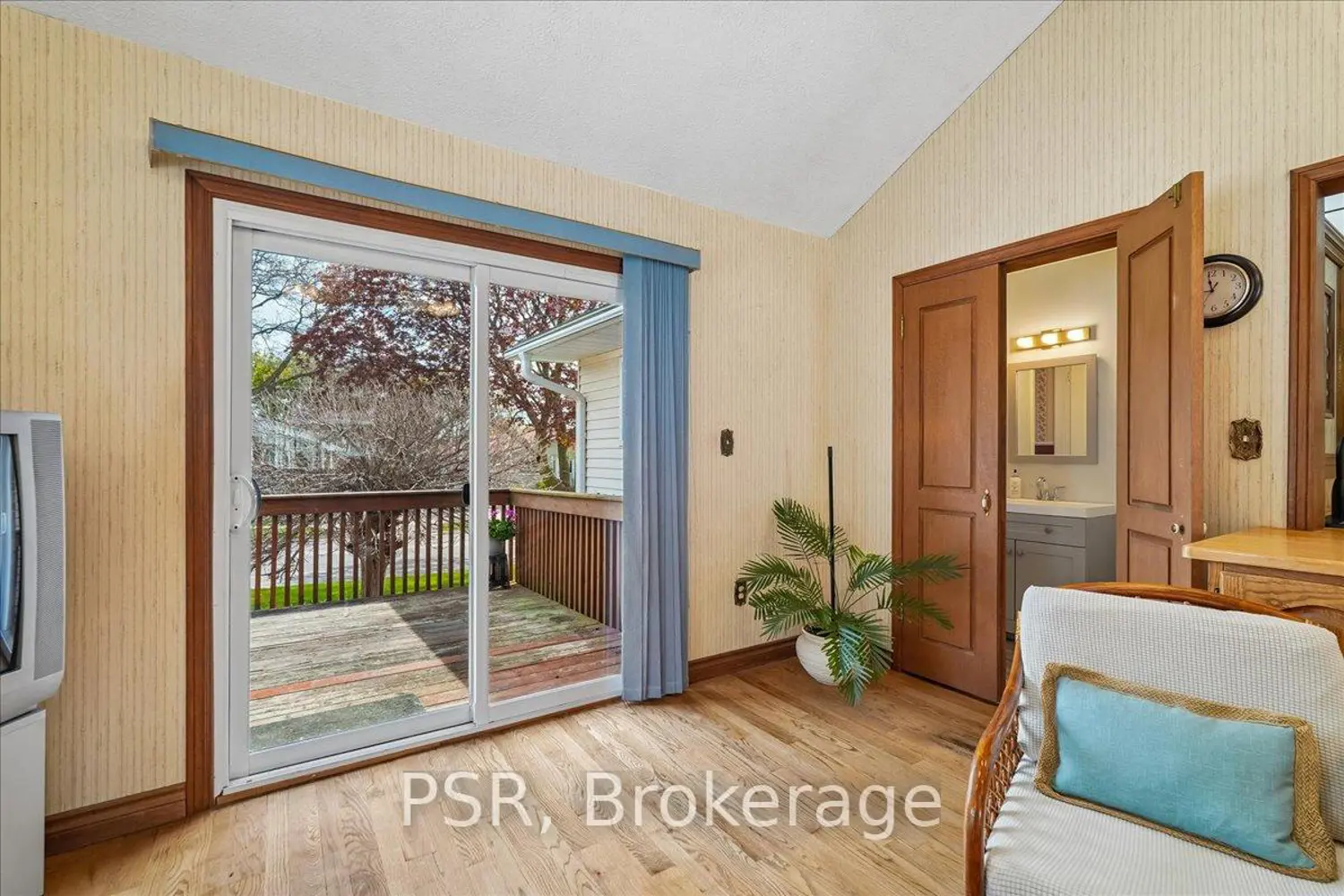 Additional image 8 of 2204 Cartier Crescent