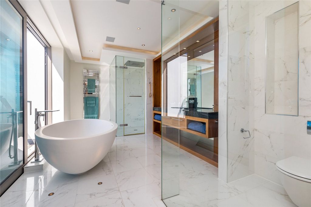 Additional image 38 of 6 bed detached house for saleBarrack Lane, Aldwick, West Sussex PO21