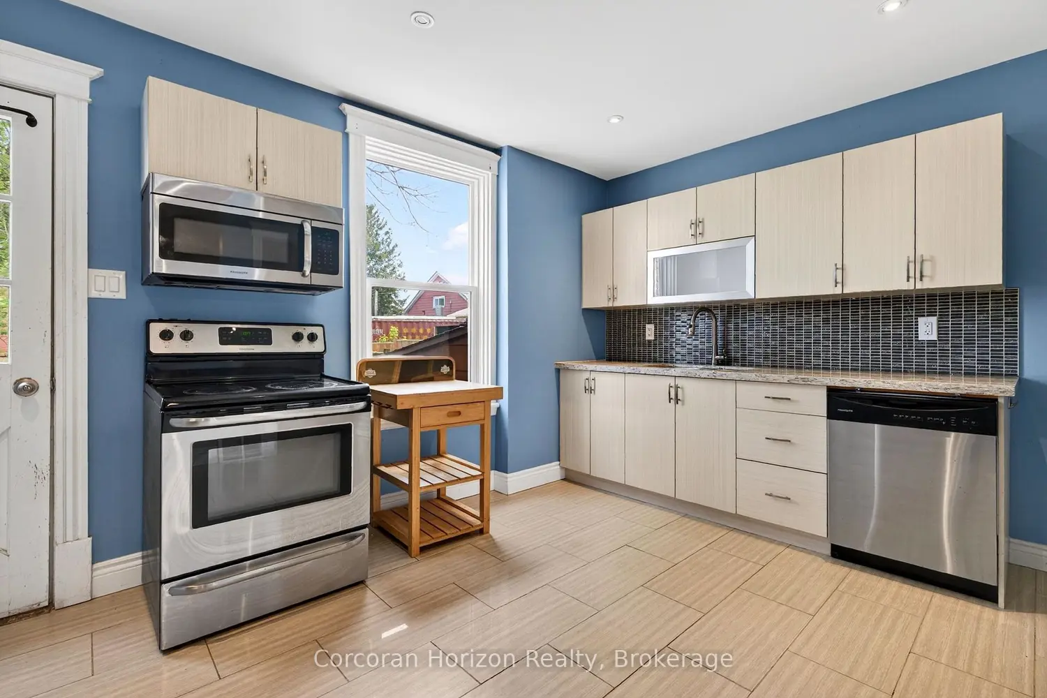 Additional image 9 of 520 John Street