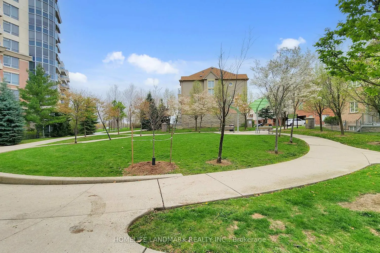 Additional image 18 of 23 Cox Boulevard 163