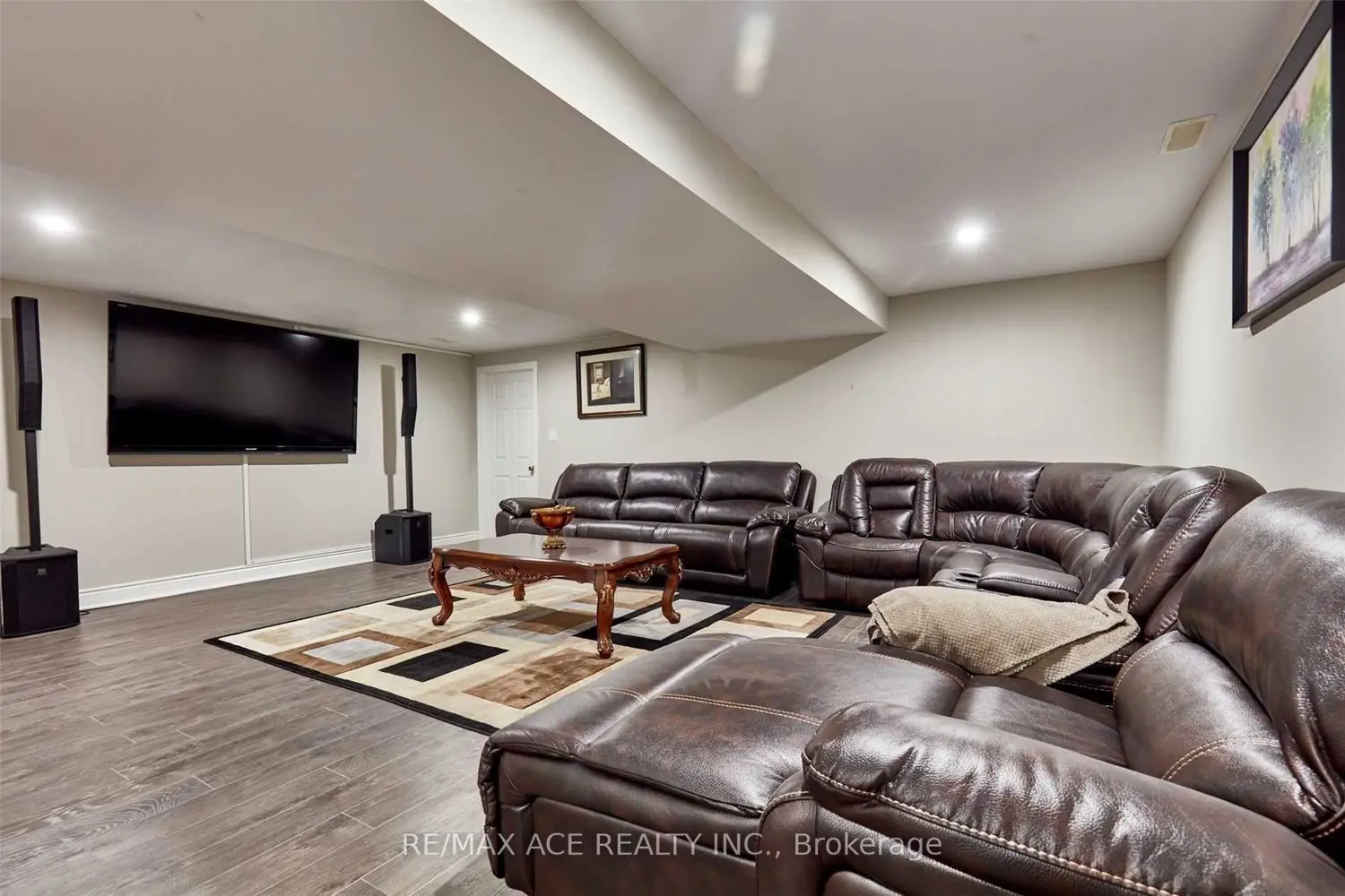 Additional image 13 of 5455 Hoxton Street