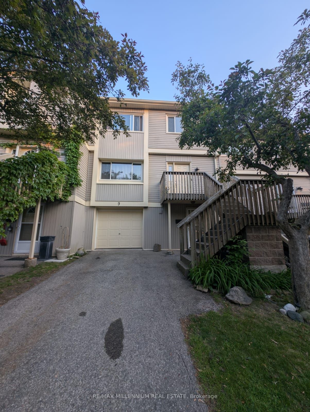 9-30 Green Valley Drive, Kitchener, ON, N2P 1G8