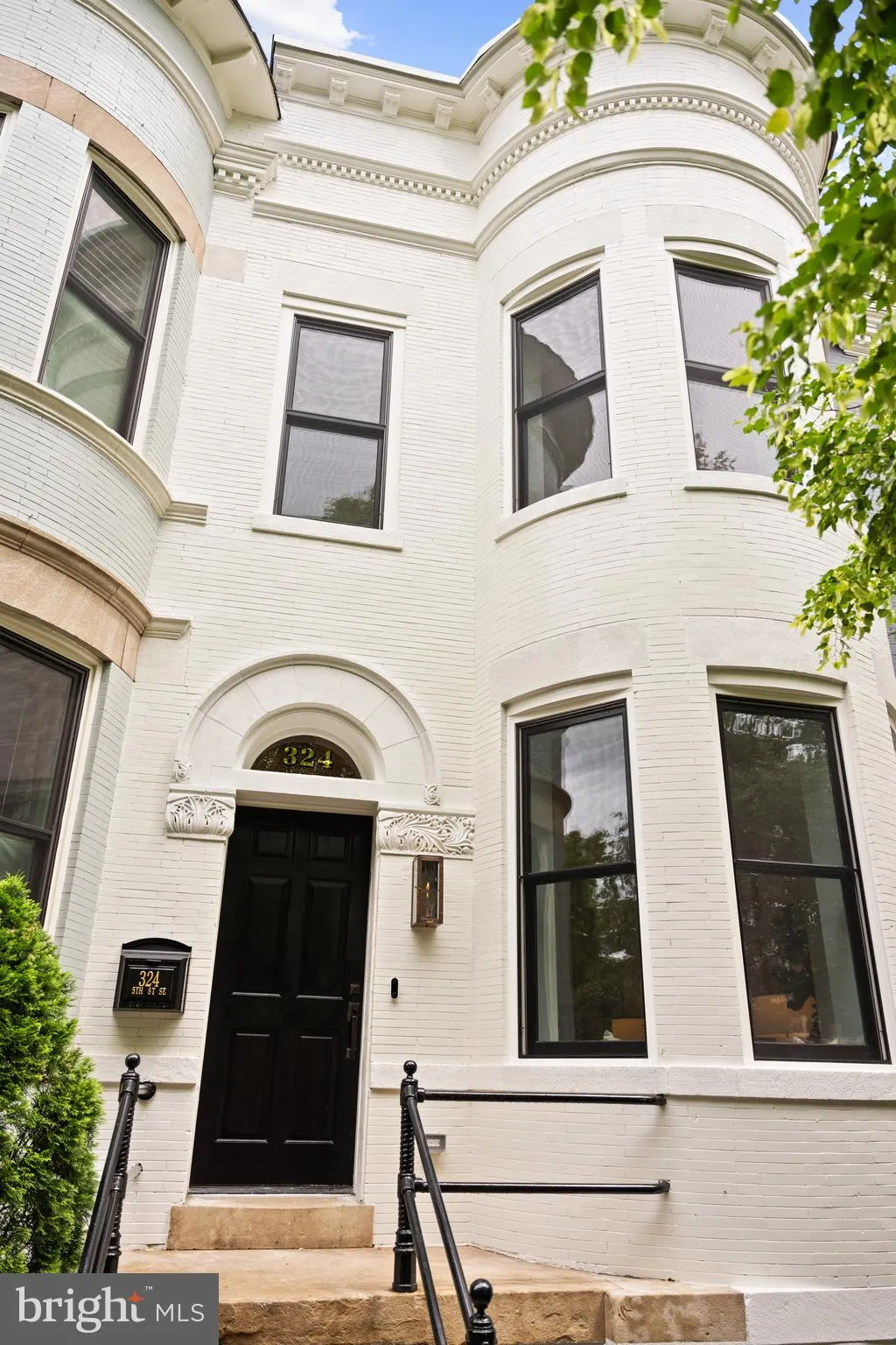 324 5th Street SE, Washington, DC 20003 photo 2