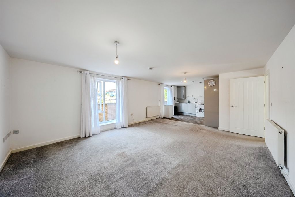 2 bed flat for saleOrmerod Road, Sedbury, Chepstow NP16