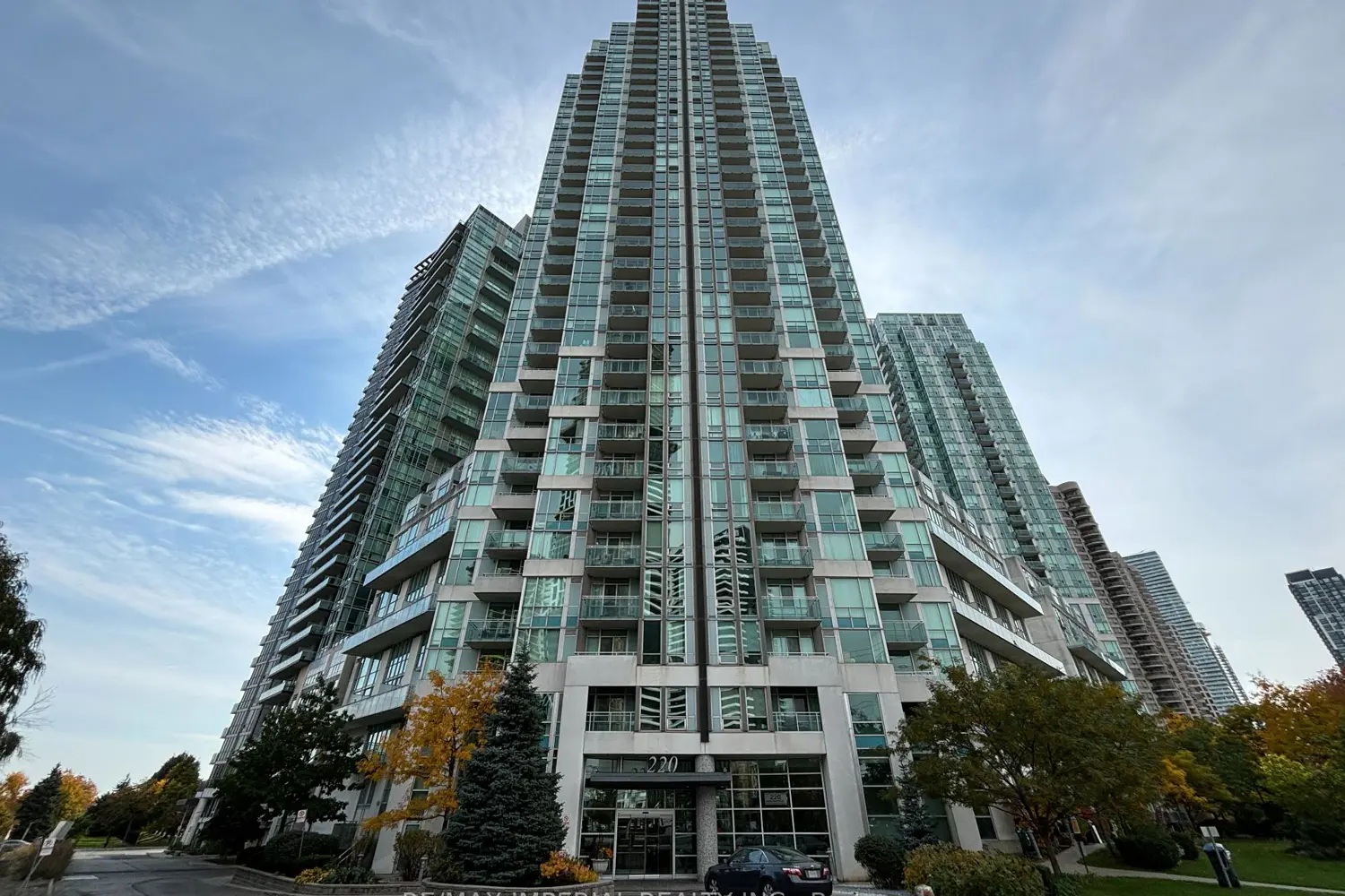 220 Burnhamthorpe Road 2110