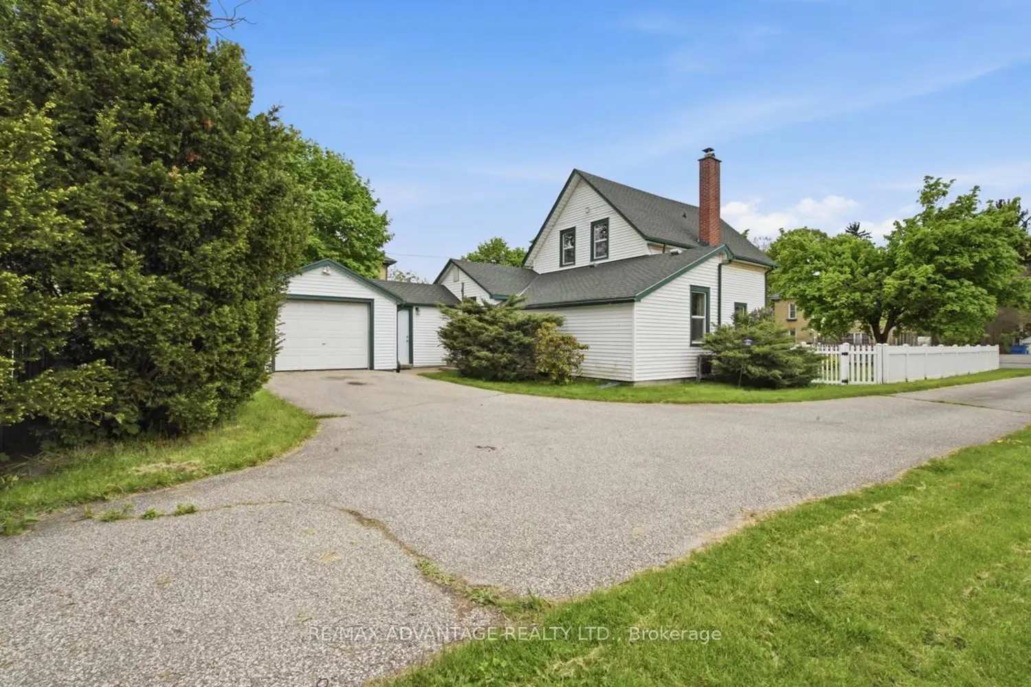 269 Talbot Street photo 2