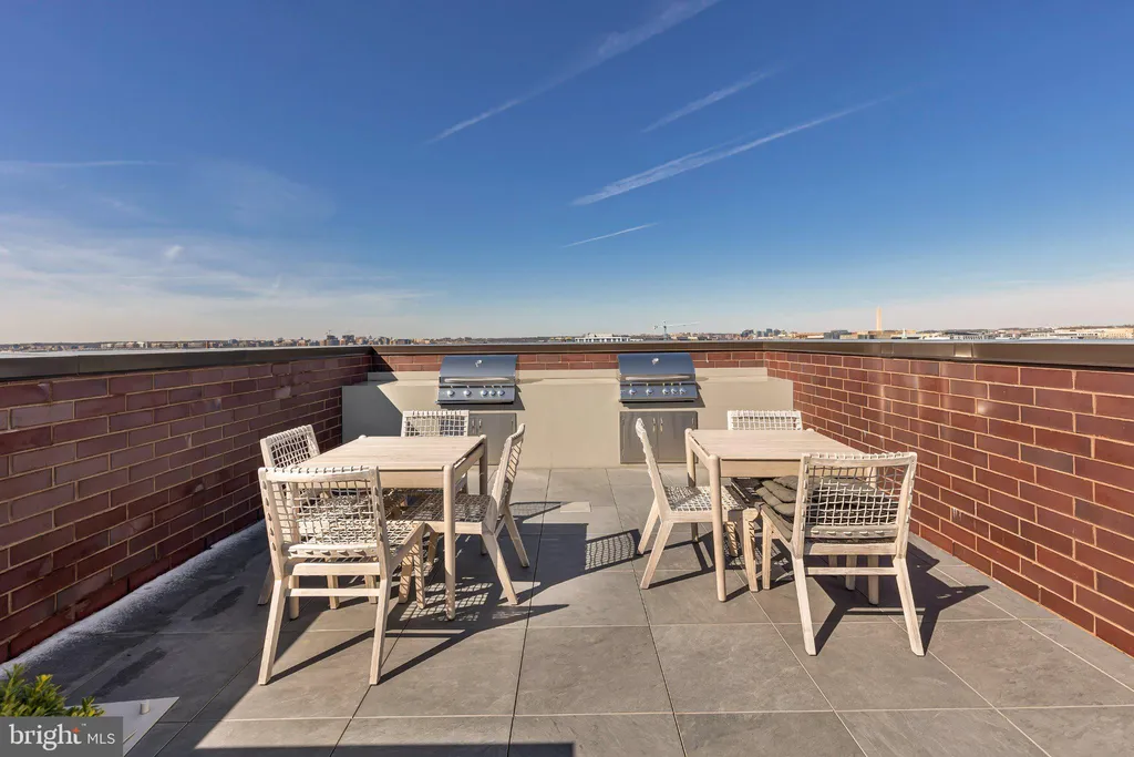 Additional image 36 of 37 L Street SE Unit 507, Washington, DC 20003