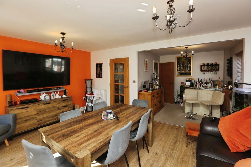 Additional image 4 of 5 bed semi-detached house for saleWatson Court, Hedge End, Southampton SO30
