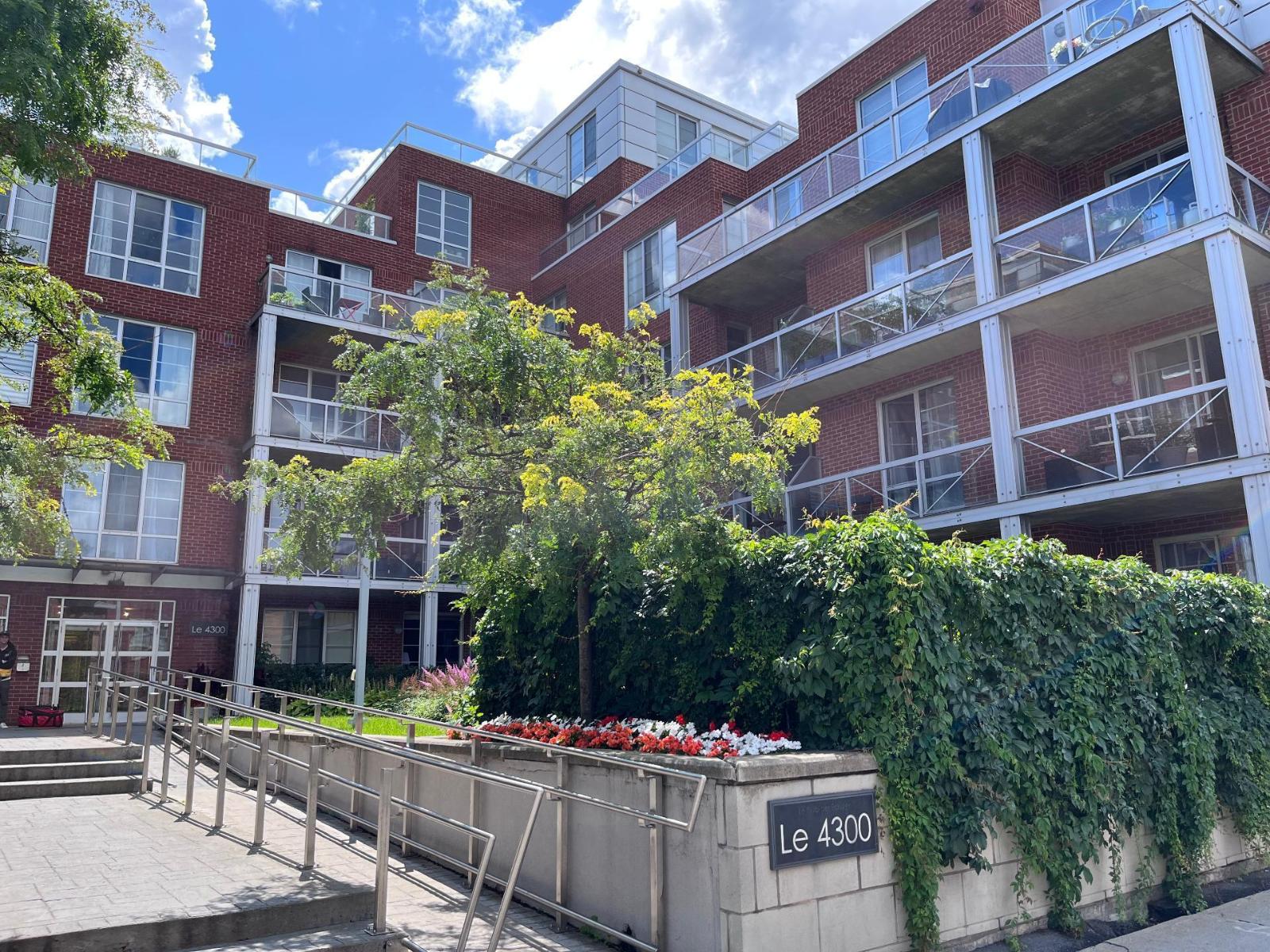 4300 Rue St-Ambroise