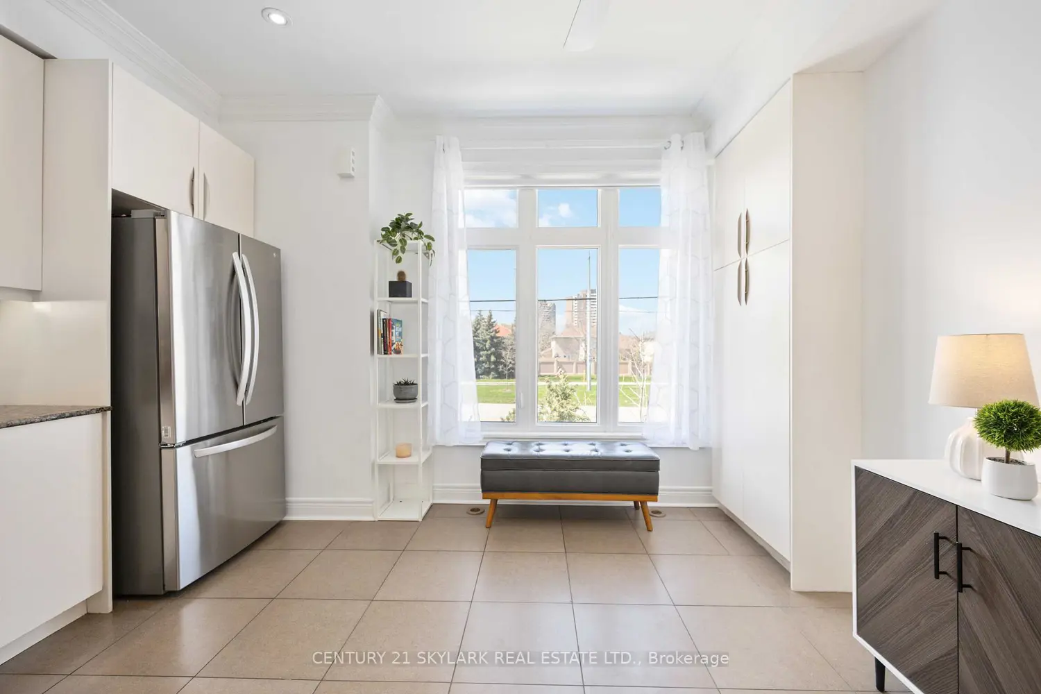 Additional image 9 of 1864 Burnhamthorpe Road