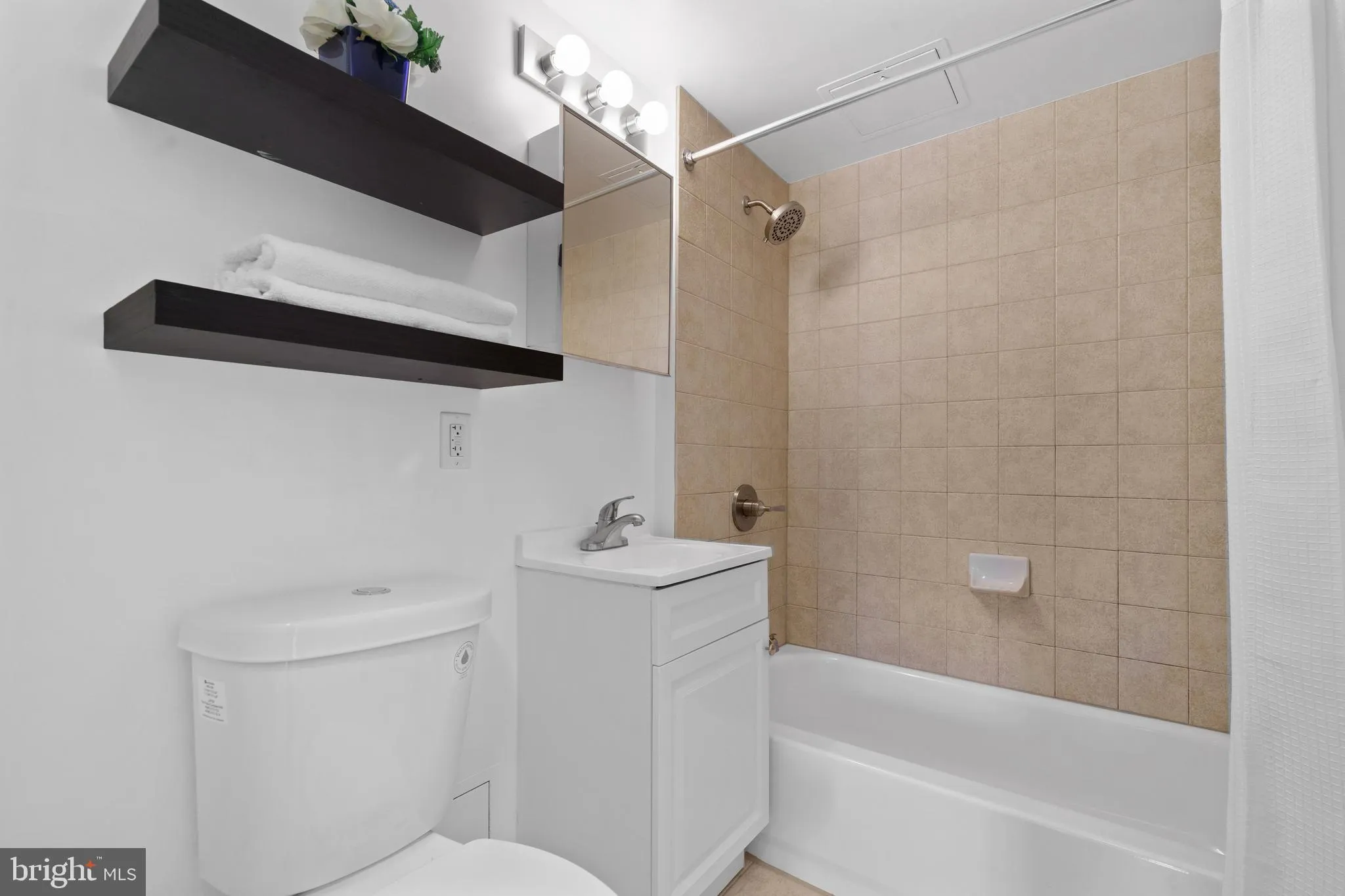 Additional image 44 of 800 4th Street SW Unit S421, Washington, DC 20024