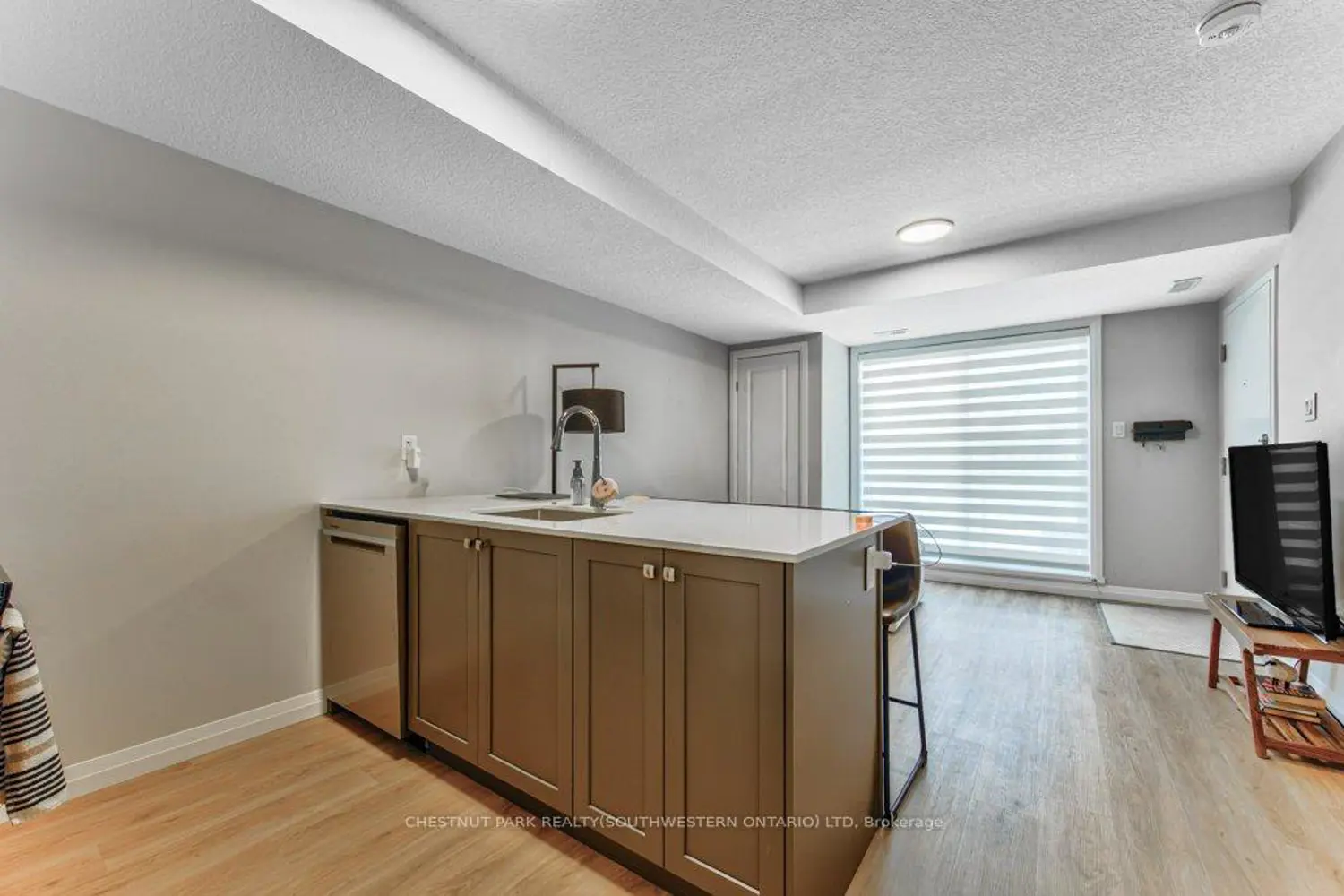 Additional image 8 of 410 Northfield Drive B11