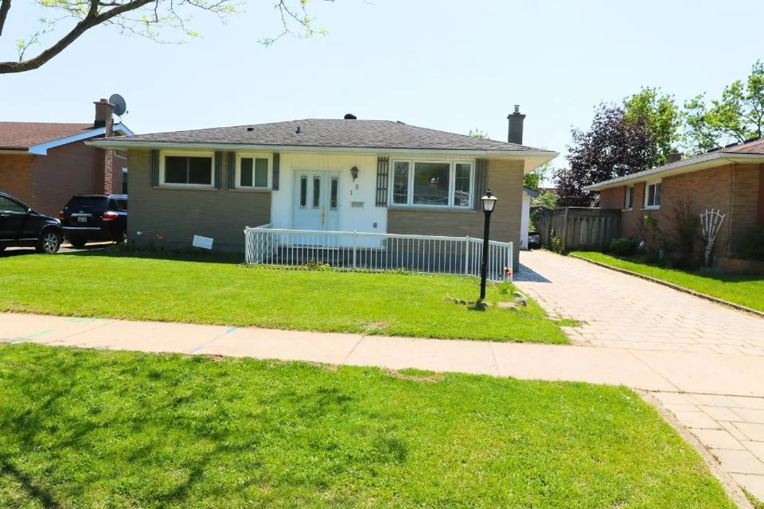 15 Oakville Avenue