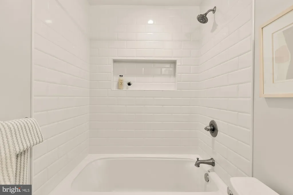 Additional image 23 of 518 23rd Place NE, Washington, DC 20002