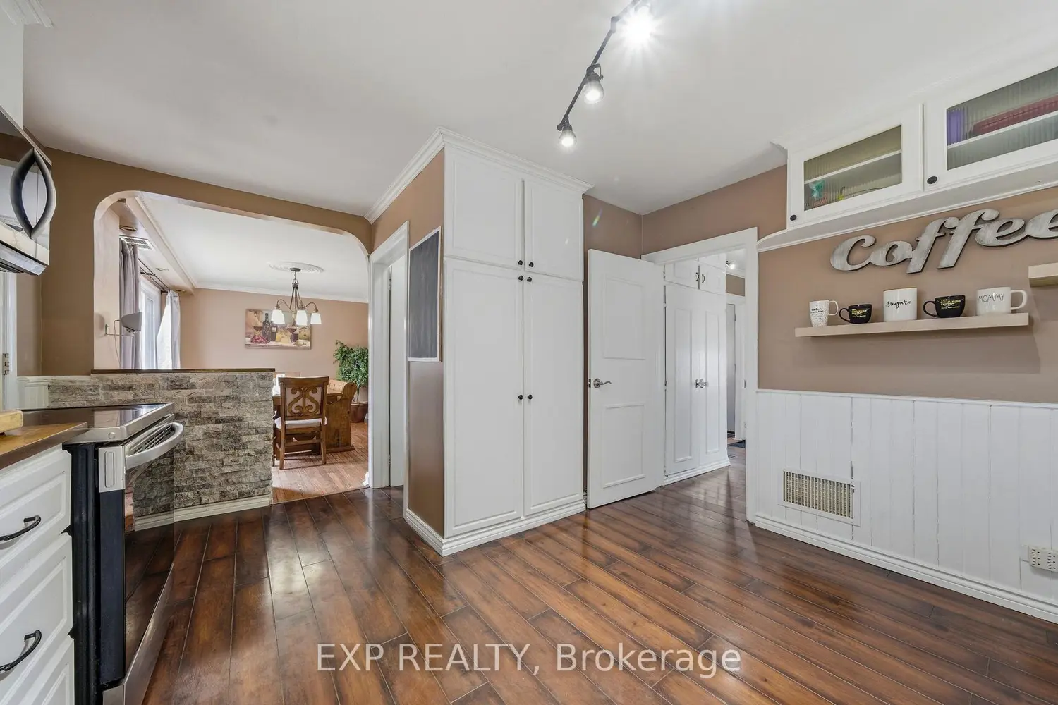 Additional image 6 of 10 Valleyview Crescent