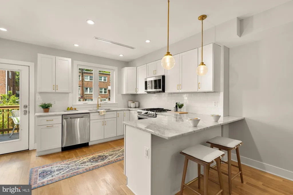 Additional image 8 of 518 23rd Place NE, Washington, DC 20002