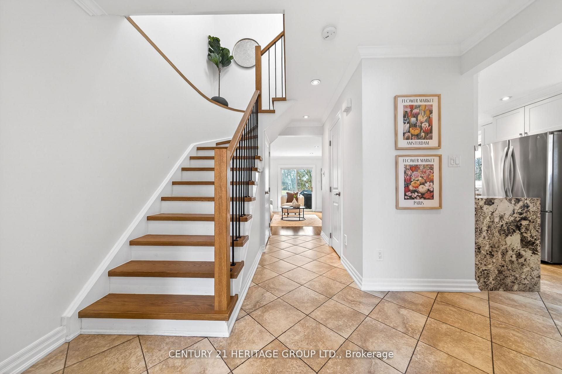 Additional image 3 of 64 Coventry Court, Richmond Hill, ON, L4C 8B7