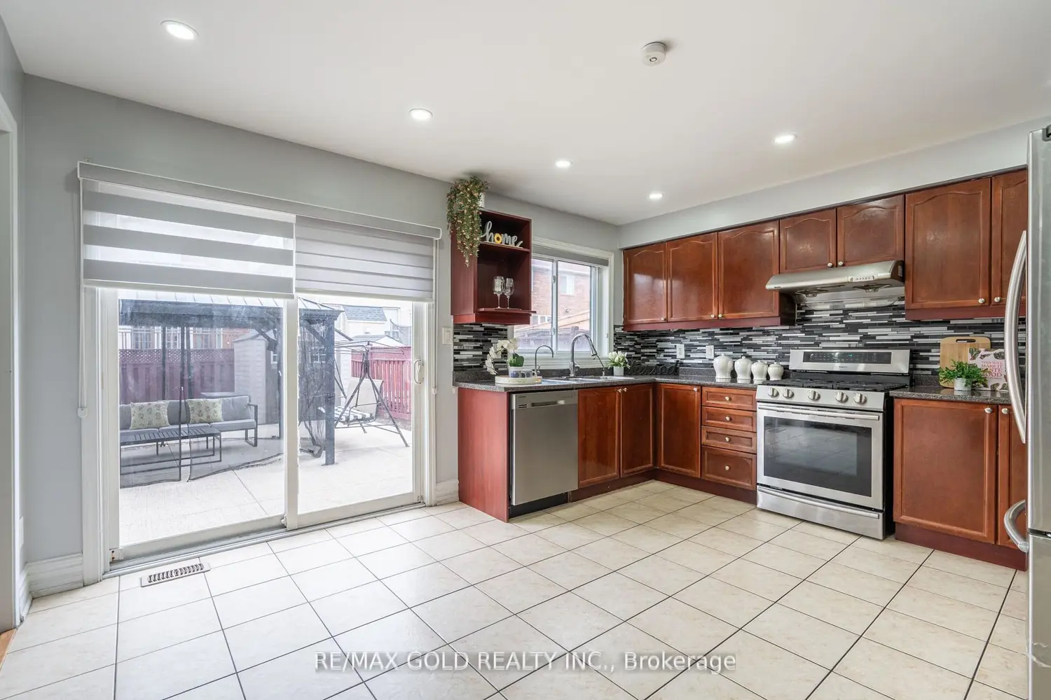 Additional image 5 of 8 Bayridge Drive