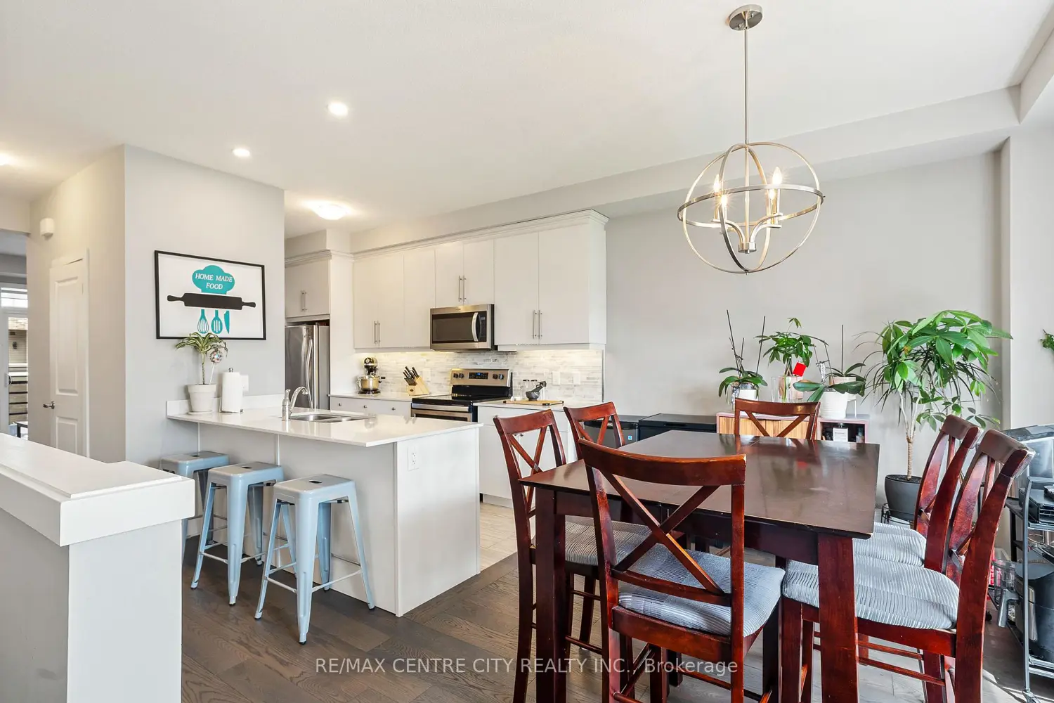 Additional image 3 of 2070 Meadowgate Boulevard 4