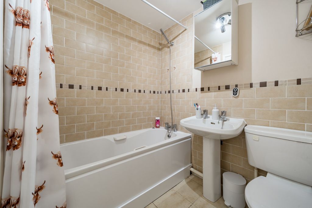 Additional image 10 of 3 bed end terrace house for saleThyme Close, Pembroke Park, Swindon SN2