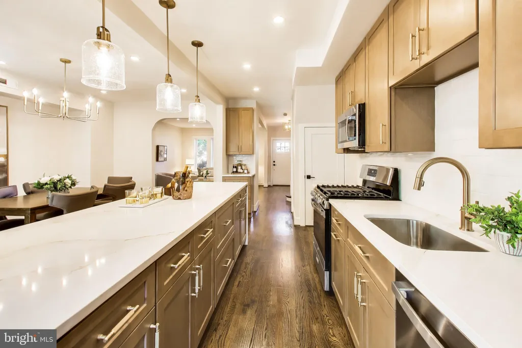 Additional image 13 of 3527 Hertford Place NW, Washington, DC 20010