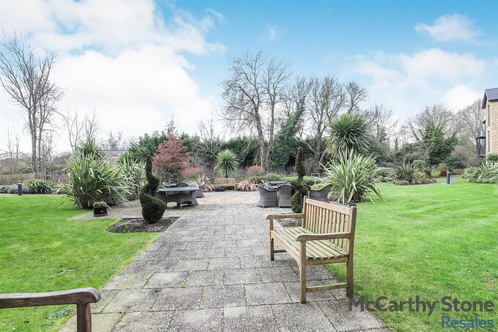 Additional image 19 of 2 bed flat for saleSaxon Gardens, Penn Street, Oakham, Rutland LE15